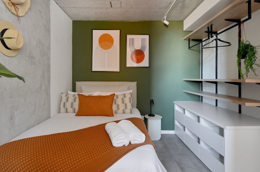 2 Bedroom Property for Sale in Sea Point Western Cape